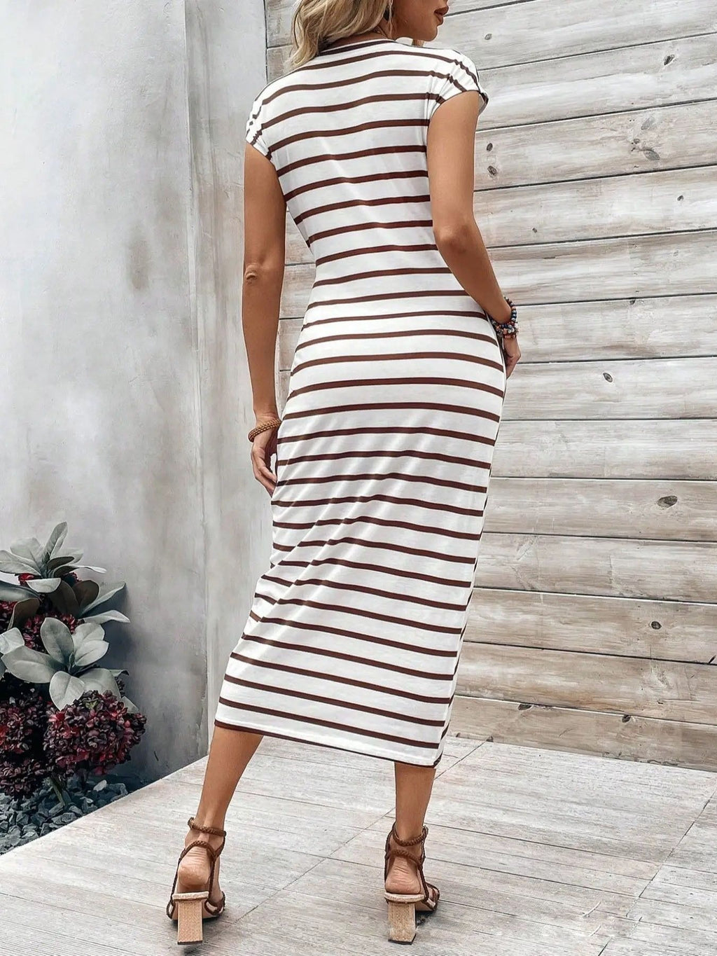 Women’s Cap Sleeve Side Twist Ruched Striped Bodycon Midi Dress