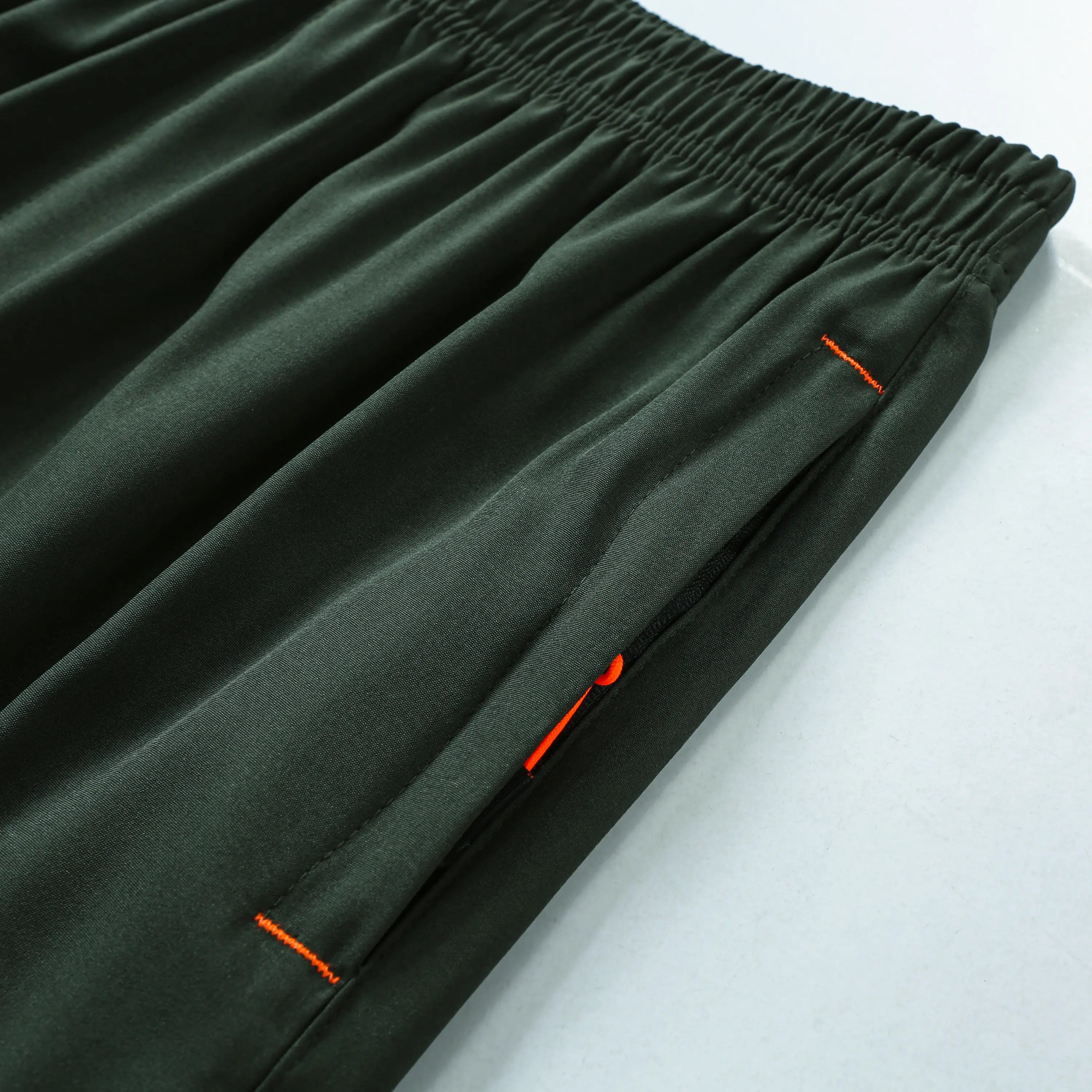 Men’s Performance Shorts with Zippered Pockets 7"